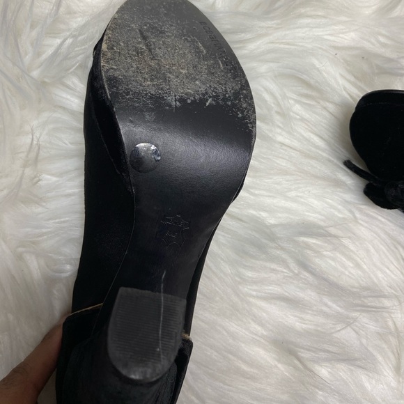 BCBGMAXAZRIA Satin and Velvet Chunky Heels 6 1/2 B - Picture 5 of 5
